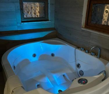 Naples Bed & Breakfast | Relax in Suite