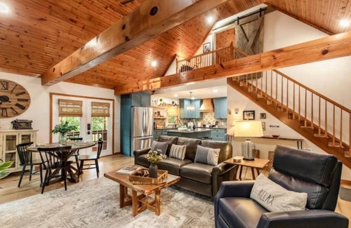 Keene Cabin | Relax in the hot tub w/a view of the River!