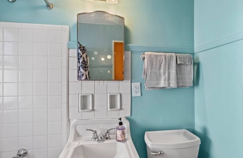 Wauwatosa Apartment | Relax In Tosa—Near Downtown MKE!