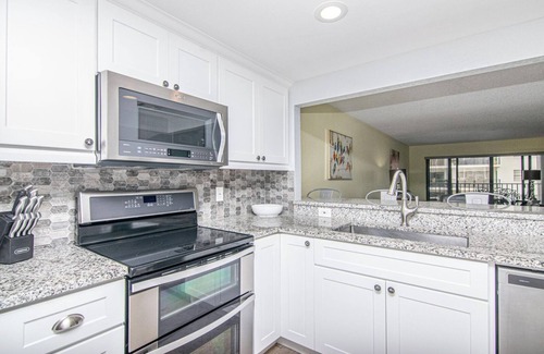 Indian Shores Condo | Relax in updated Condo in near Paradise