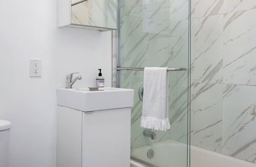 Westlake Apartment | Relax in Your Own Private Haven