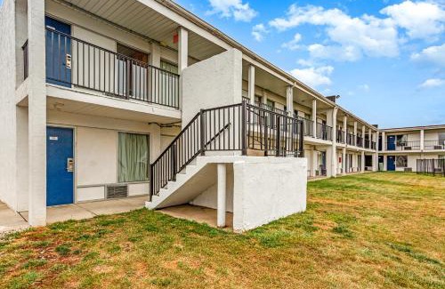 Summit Station Hotel | Relax Inn by OYO Columbus OH I 70