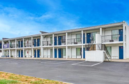 Summit Station Hotel | Relax Inn by OYO Columbus OH I 70