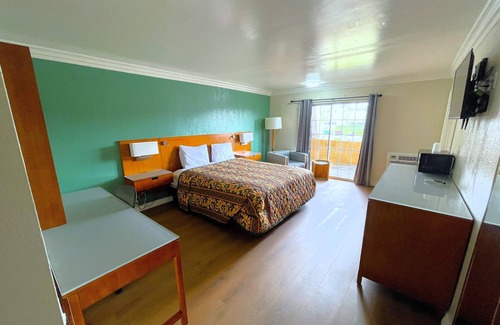 Mid-Wilshire Hotel | Relax Inn Motel