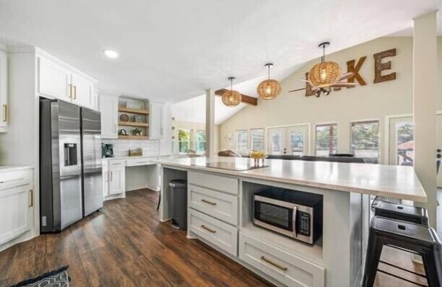 Murchison House | Relax on the ISLAND! Chef's Kitchen, dreamy views! Maui mat/Kayak/SUP! Sleep 12