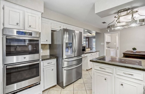 Greater Fondren Southwest House | Relax & Play in Style, Parkside Pool Table + Game Retreat