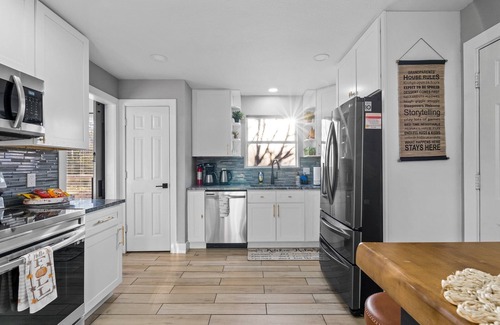 South Arlington House | Relax &Play: Pool& Spa,Game Room,Near Six Flags, AT&T Stadiums, Globe Life Field