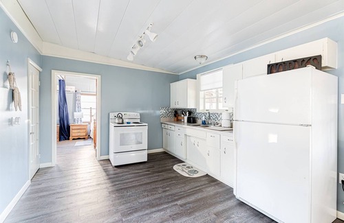 Oatmeal Cabin | RELAX | Quiet Waterfront Cove | Flat Creek Winery