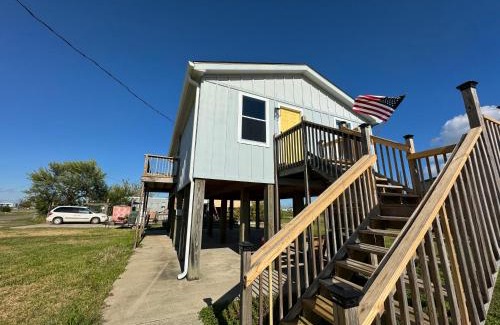 Sabine Pass House | Relax & Unwind in a Serene Retreat Near the Beach