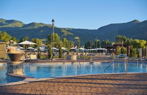 Midway Hotel | Relax & Unwind in Scenic Outdoor - 2 Modern Units w/Resort & Golf Access!