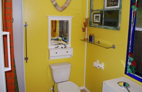Highland Cottage | Relax/Watch Sunsets & Birds Over Lake Between Lk Placid & Sebring at LoonCottage