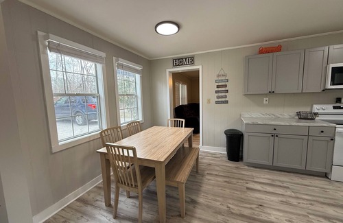 Sloans Valley Cabin | Relax with family and friends in this peaceful cabin right off the boat ramp!