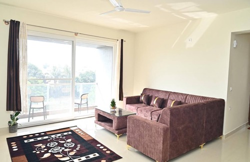 Mysore Apartment | Relax with family at Charming 2bedroom apartmnt with WiFi AC in wonderful Mysore