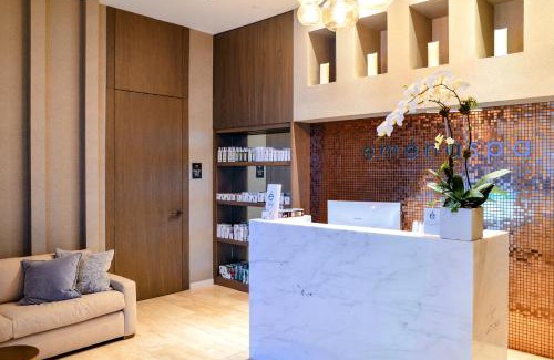 Hollywood South Central Beach Apartment | Relax with Ocean Views & Fresh Sea Breeze