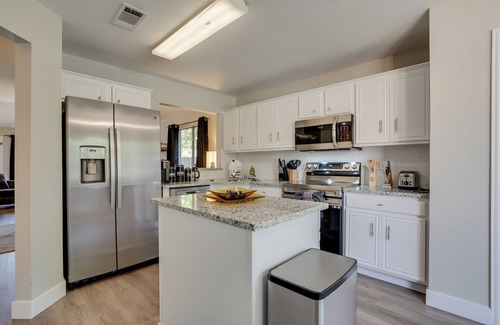 Little Elm House | Relax with the whole family at this peaceful place to stay.