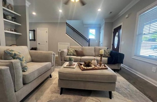 White Bluff House | Relax within a half hr from Nashville in a NEW luxury Townhome