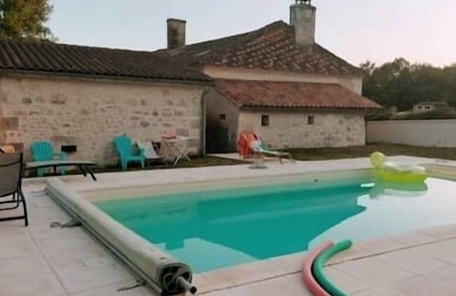 Bourg-des-Maisons Cottage | Relaxation in the Dordogne, Cozy house with swimming pool