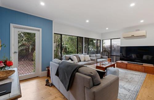 Port Elliot House | Relaxed Family Beach House - No Linen Included