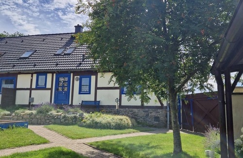 Jesendorf Apartment | Relaxed Family Vacation in Cozy Lakeside Double House with Dog-Friendly Garden