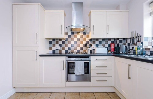 Broughton House | Relaxing 3 bedroom Chester Home with garden