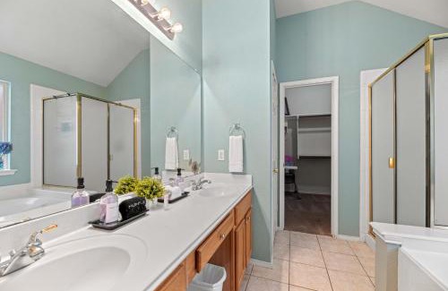 The Colony House | Relaxing 3BR 2BA Oasis - Hot Tub & 5 Beds!