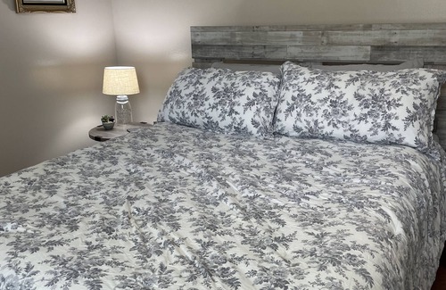 Fellowship Other | Relaxing and Peaceful 4 bedroom/2 bath home with heated pool.