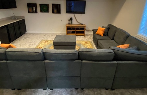 Providence House | Relaxing area for family or business. Near Logan, USU, hiking, skiing,& biking.