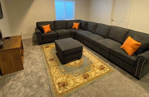 Providence House | Relaxing area for family or business. Near Logan, USU, hiking, skiing,& biking.