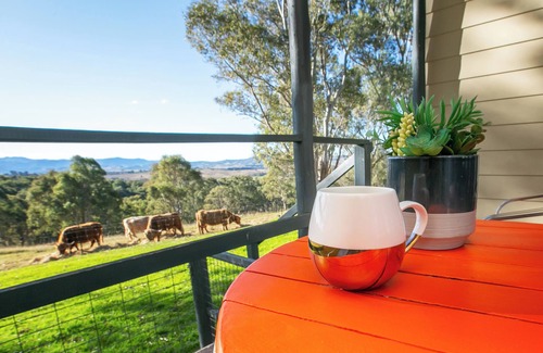 Candelo Apartment | Relaxing Family getaway in country at Bumblebrook Farm Stay Unit 3. Pet Friendly
