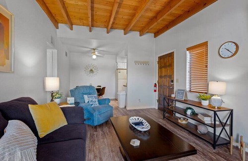 Skyline Bel Air Estates Condo | Relaxing Foothills Getaway