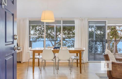 Summerland Point House | Relaxing Getaway