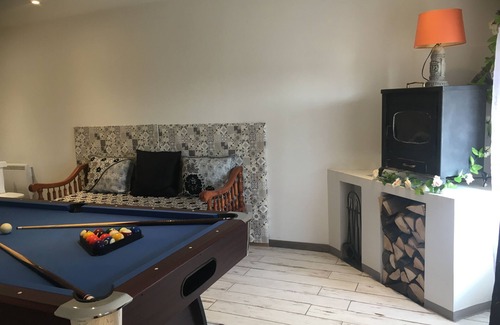 Fournols House | Relaxing holiday accommodation with Jacuzzi and pool table