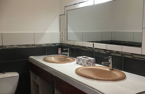 Fournols House | Relaxing holiday accommodation with Jacuzzi and pool table