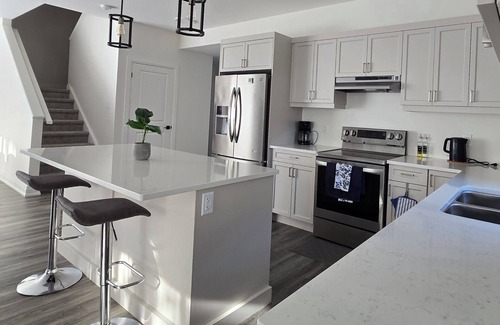 Port Stanley House | Relaxing Home Kokomo Beach Area, Sleeps 12, Pet-Friendly, Near Beach & Downtown