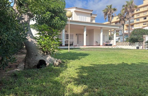 Pobles del Sud Ski Chalet | Relaxing House at the Beach