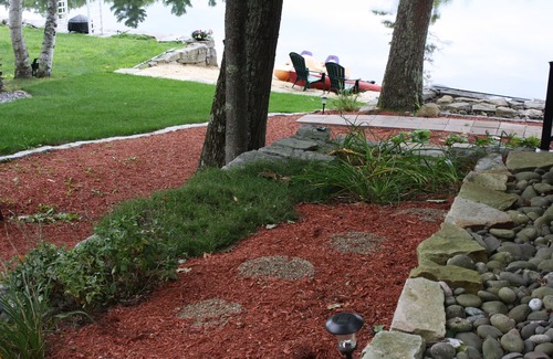 Winchendon House | Relaxing lake front, big deck, sandy beach