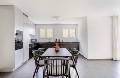 Center Apartment | Relaxing Leimbach 2BR w/Storage & Shared Garden, nr Train, by Blueground