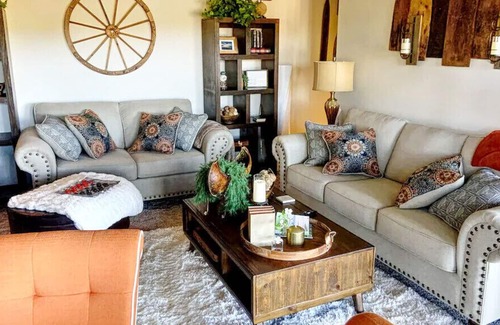 Waleska House | Relaxing, Romantic, Charming! Lovely Family Lake Home with Refreshing Lake View