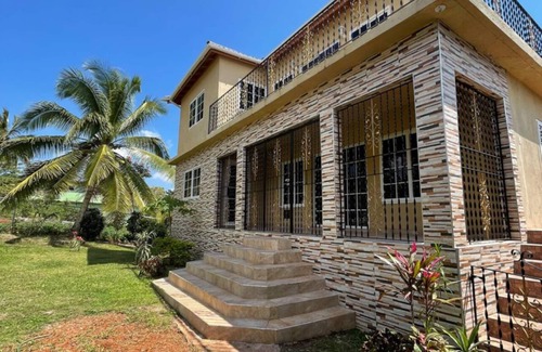 Summerfield Apartment | Relaxing Stay Near Ocho Rios