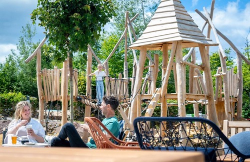 Ediger House | Relaxing Villa with Garden