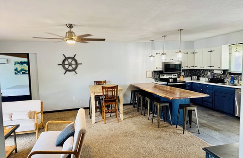 Warsaw House | Relaxing Water Front Retreat on Lake of Ozarks