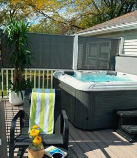 Athens House | Relaxing with Hot Tub - Pond Front & Outdoor Fire Place Upstate - Catskills