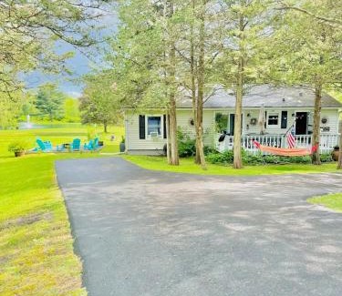 Athens House | Relaxing with Hot Tub - Pond Front & Outdoor Fire Place Upstate - Catskills
