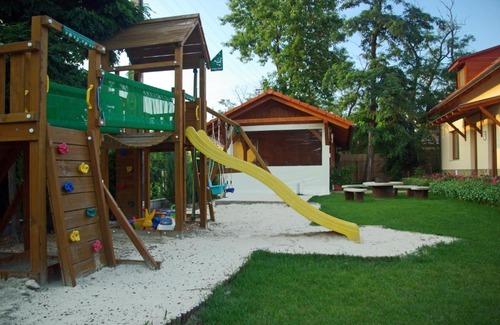 Cserkeszolo Bed & Breakfast | Relaxo Apartmanház