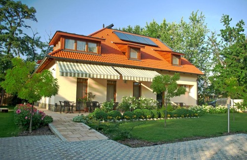 Cserkeszolo Bed & Breakfast | Relaxo Apartmanház