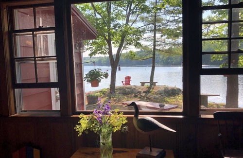 Lincolnville Cottage | Relaxxxxx....You Are on Lake Time Now!
