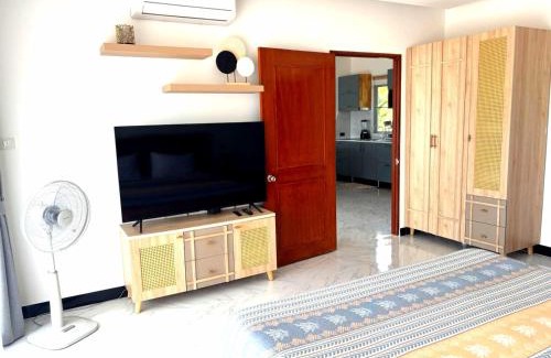 Nai Harn Apartment | Relife apartments Большая квартира с панорамным видом на горы на Най Харне