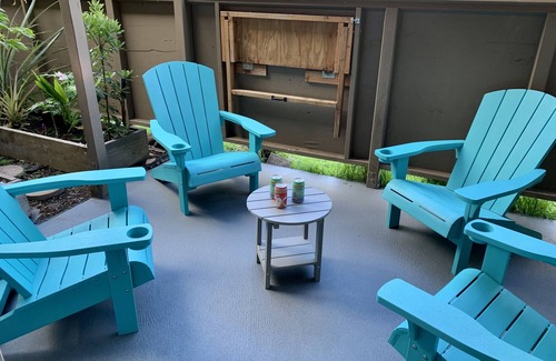 Waimea House | Remodeled 2bdr condo in the heart of Waimea town -15min drive from Beach