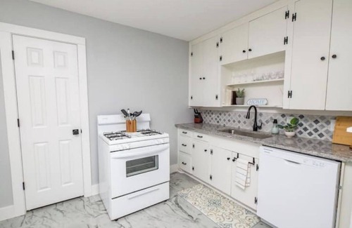 Wichita Falls Apartment | Remodeled 2BR Duplex Near Dining