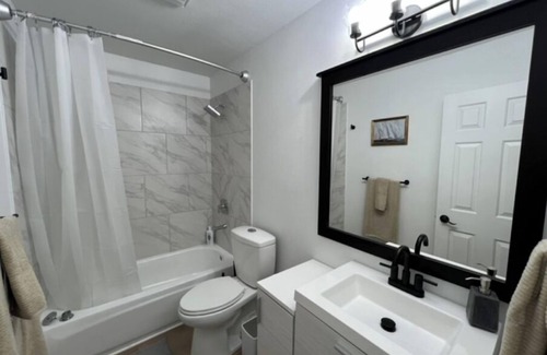 Abbott Loop House | Remodeled central townhouse w/fireplace bike trails & parks